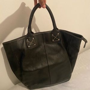 GAP TOTE